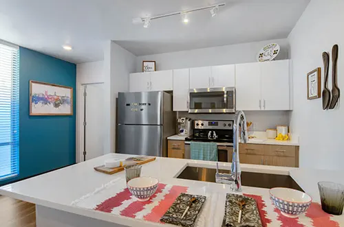 Student apartment kitchen at RISE on 9th